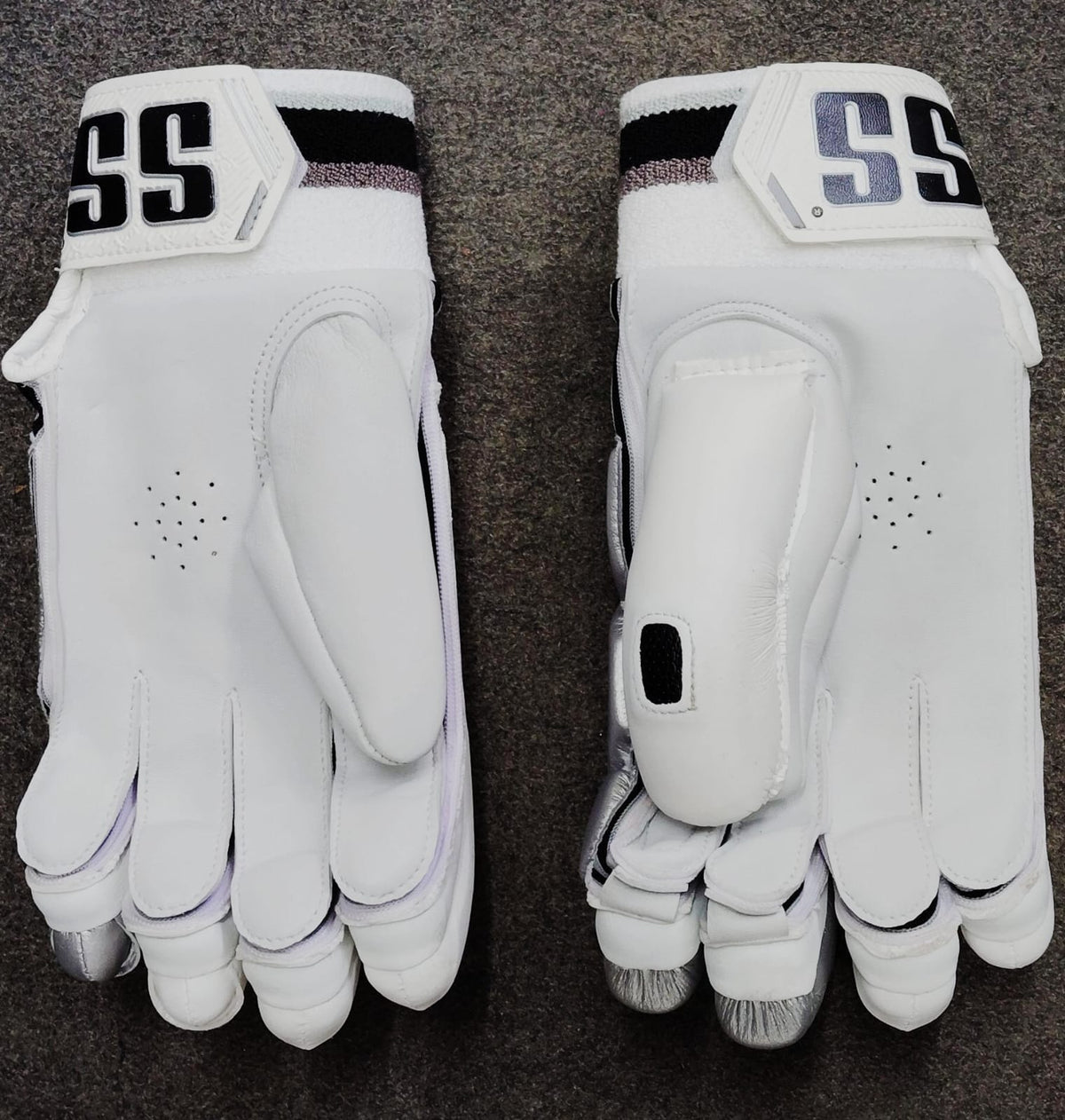SS Player Edition Batting Glove